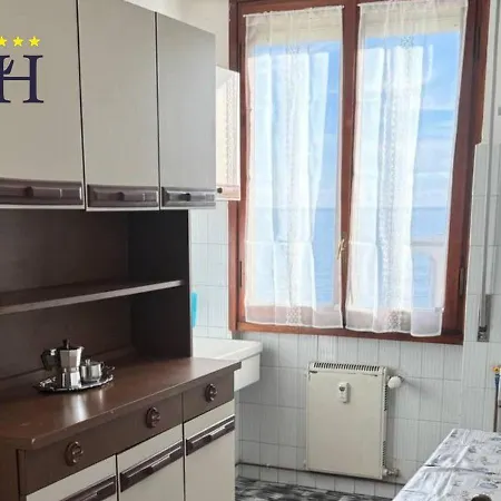 Ξενοδοχείο Lora Rda Luxury 3*
