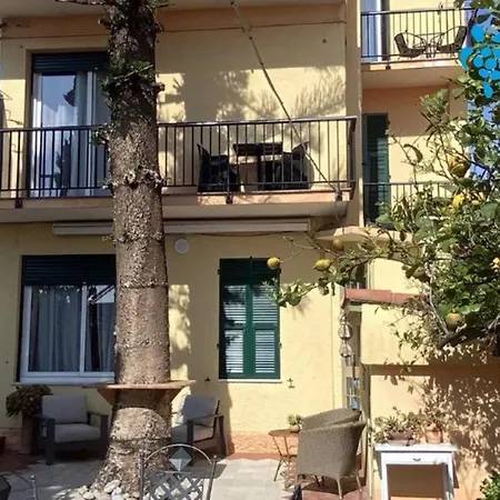 Lora Rda Luxury Hotel 3*