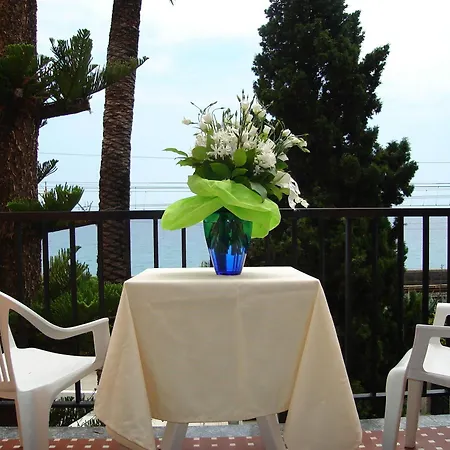 Hotel Lora Rda Luxury