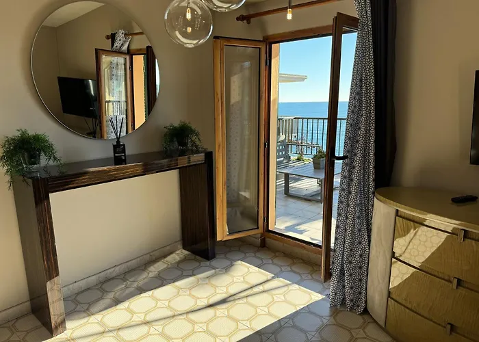 Lora Rda Luxury Hotel 3*